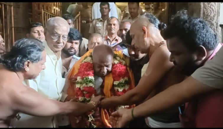 Former Prime Minister Deve Gowda Swamy had darshan at Srirangam Ranganatha temple - TNN திருச்சிக்கு வருகை தந்த முன்னாள் பிரதமர் தேவகவுடா - காரணம் என்ன?