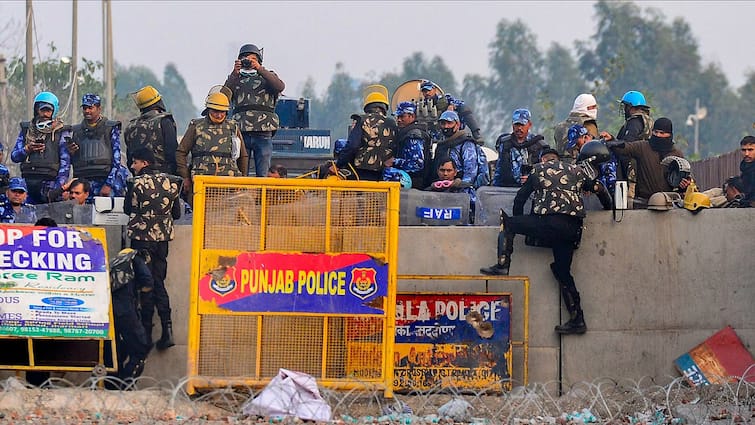 Hearing in Supreme Court today on opening of Shambhu border Kisan Andolan: ਸ਼ੰਭੂ ਸਰਹੱਦ ਖੋਲ੍ਹਣ ਨੂੰ ਲੈ ਕੇ ਸੁਪਰੀਮ ਕੋਰਟ ਅੱਜ ਕਰੇਗੀ ਨਿਬੇੜਾ, ਪੰਜਾਬ ਤੇ ਹਰਿਆਣਾ ਸਰਕਾਰਾਂ ਜੋ ਨਹੀਂ ਕਰ ਸਕੀਆਂ ਉਹ ਕਰੇਗੀ ਅਦਾਲਤ