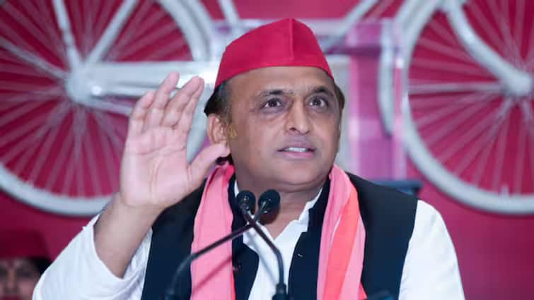 Kkannauj MP Akhilesh Yadav Targets BJP on Many issues by ADR Report data Mention Bulldozer 'भाजपा के संवेदनशील रिकॉर्ड...', अखिलेश यादव ने ADR का डेटा शेयर कर BJP को घेरा