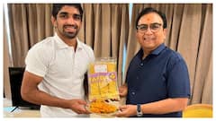 Taarak Mehta...’s Jethalal Aka Dilip Joshi Meets Olympic Winner Aman Sehrawat, Gifts Him Jalebi Fafda