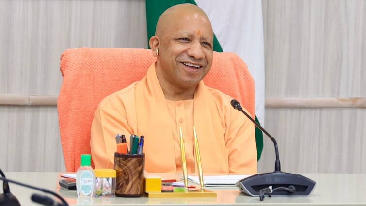 Ghaziabad CM Yogi Adityanath meeting public representatives talked people organization by election UP ByPolls 2024: गाजियाबाद सीट पर किसे चुनाव मैदान में उतारेगी बीजेपी? 10 साल से है कब्जा