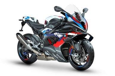 பிஎம்டபள்யூ M 1000 RR பைக் பூஜ்ஜியத்திலிருந்து மணிக்கு 100 கிமீ வேகத்தை வெறும் 3.1 வினாடிகளில் எட்டிவிடும். இதன் விலை ரூ.49 லட்சம் (எக்ஸ்-ஷோரூம்) வரை நிர்ணயிக்கப்பட்டுள்ளது.