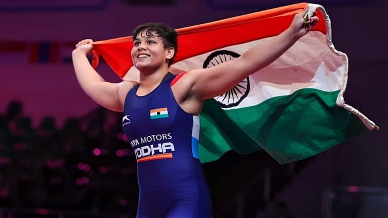 India won four gold medals in UNDER 17 WORLD WRESTLING Aditi Kumari Neha Sangwan Pulkit Mansi India Gold Medal: एक या दो नहीं भारत ने जीते कुल 4 गोल्ड मेडल, बेटियों ने अंडर 17 रेसलिंग में लहराया तिरंगा