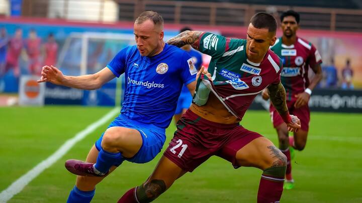 জামশেদপুরে শুক্রবার ডুরান্ড কাপের (Durand Cup) কোয়ার্টার ফাইনালে পাঞ্জাব এফসি-র বিরুদ্ধে যখন পিছিয়ে ছিল মোহনবাগান (Mohun Bagan SG vs Punjab FC), অনেকেই অশনি সংকেত দেখেছিলেন।