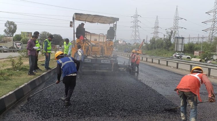 NHAI Project in Punjab PM Modi took the responsibility of building the National Highway in Punjab NHAI Project: ਪੰਜਾਬ 'ਚ ਨੈਸ਼ਨਲ ਹਾਈਵੇ ਬਣਾਉਣ ਦੀ ਜ਼ਿੰਮੇਵਾਰੀ PM ਮੋਦੀ ਨੇ ਆਪਣੇ ਸਿਰ ਲਈ, ਅੱਜ ਤੋਂ ਹੀ ਐਕਟਿਵ ਹੋਏ, ਹੁਣ ਕੌਣ ਪਾਏਗਾ ਅੜਿੱਕਾ ?