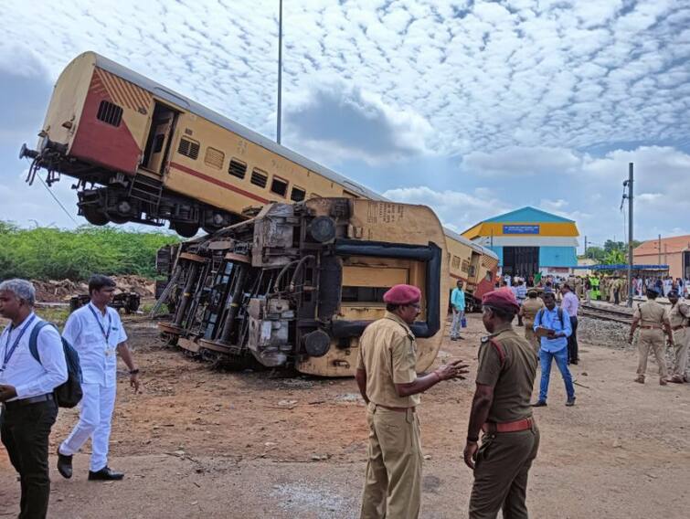 Train coaches derailed in Trichy? What happened தடம் புரண்டால்... ரயிலை கவுத்துப்போட்டு ஒத்திகை பார்த்த அதிகாரிகள்! திருச்சியில் சுவாரஸ்யம்
