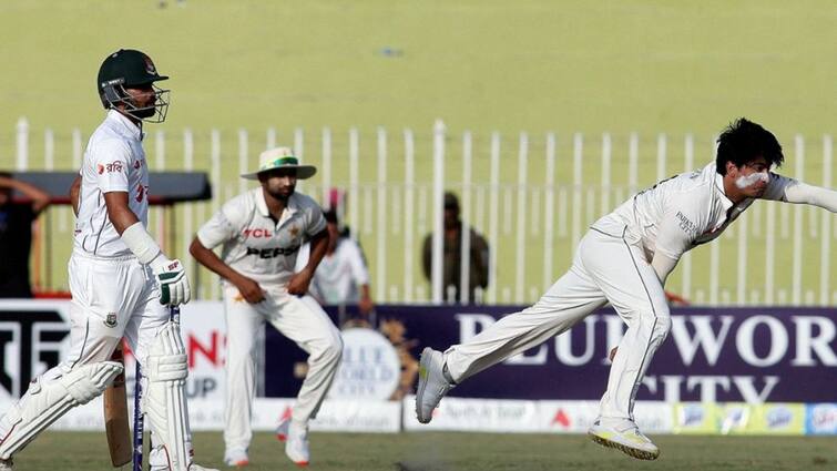 PAK vs BAN 1st Test Bangladesh trail by 132 runs 3rd day Mushfiqur Rahim Litton Das Rawalpindi test PAK vs BAN 1st Test: बांग्लादेश का पाकिस्तान को मुंहतोड़ जवाब, रावलपिंडी टेस्ट में इन खिलाड़ियों ने करवाई वापसी