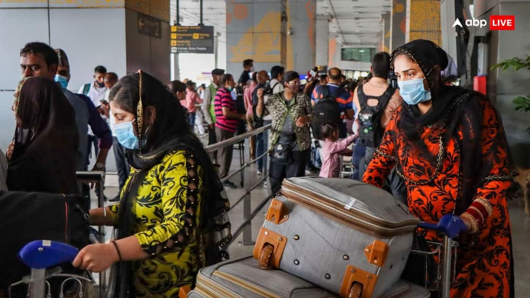 पिछले 5 सालों में 8 लाख भारतीयों ने छोड़ दी भारत की नागरिकता, जानिए क्यों बढ़ रहा है विदेश में बसने का चलन during Five years 8 lakh people left the citizenship of india in 2023 center govt tells in rajya sabha पिछले 5 सालों में 8 लाख भारतीयों ने छोड़ दी भारत की नागरिकता, जानिए क्यों बढ़ रहा है विदेश में बसने का चलन