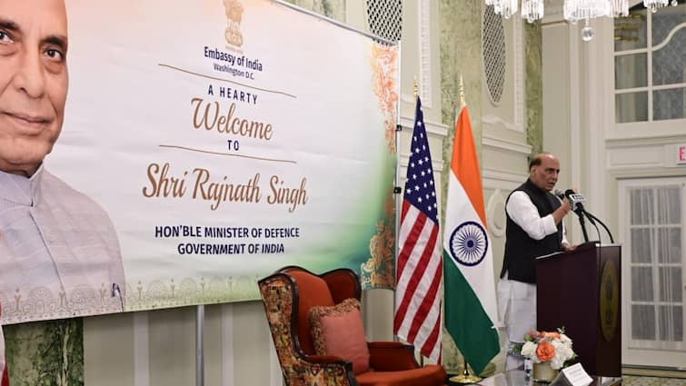 Rajnath Singh In US: Defence Minister Interacts With Indian Diaspora meeting Jake Sullivan Lloyd Austin Check Agenda 4-Day Washington Trip Rajnath Singh In US: Defence Minister Interacts With Indian Diaspora. Check What's On Agenda During 4-Day Trip