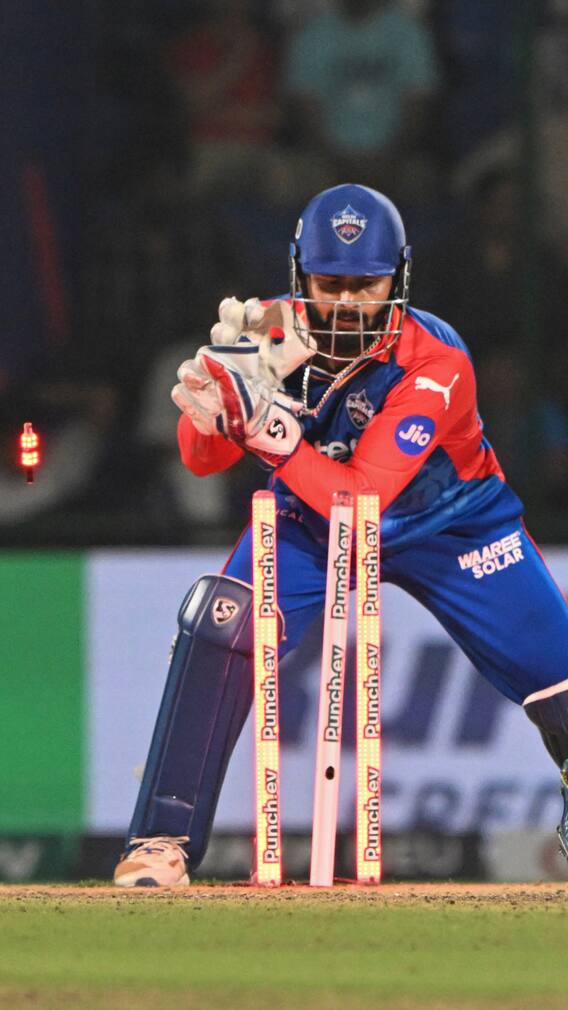 क्रिकेट में क्यों इस्तेमाल होते हैं सिर्फ 3 स्टंप्स?