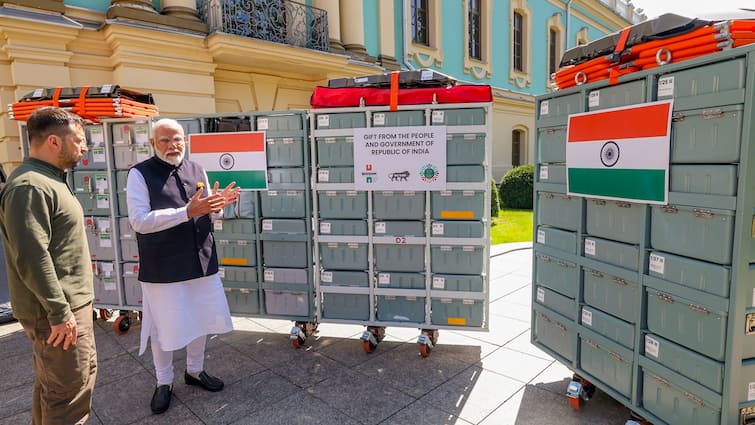 India Gifts Lifesaving BHISHM Cubes To Ukraine Amidst War With Russia Zelenskyy Expresses Gratitude For Aid PM Modi in ukraine India Gifts Lifesaving BHISHM Cubes To Ukraine Amidst War With Russia, Zelenskyy Expresses Gratitude For Aid