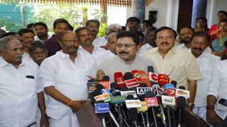 TTV Dhinakaran says DMK will do whatever it takes to save their position - TNN சசிகலாவின் சுற்றுப்பயணம்... பழனிசாமி  இருக்கும் வரை ஒன்னும் நடக்காது -  டிடிவி தினகரன்