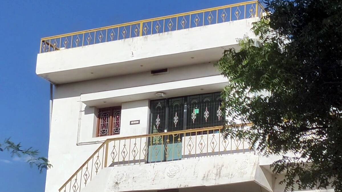 Crime: கர்ப்பிணி மனைவி, 5 வயது மகளை கொலை செய்து விட்டு தற்கொலை செய்து கொண்ட கணவன்!