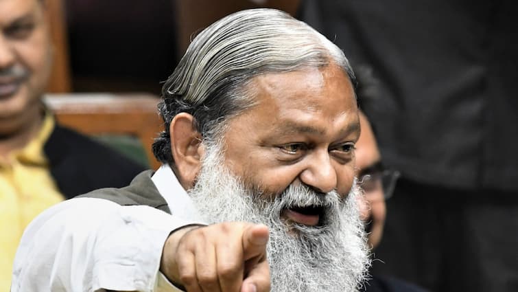 Haryana Election 2024 BJP Anil Vij Claps Back At Congress AAP over date change request says hold hayana polls tomorrow Haryana Election 'Kal Kara Do, Meri Party...': BJP's Anil Vij Hits Back At Congress & AAP's Criticism — WATCH