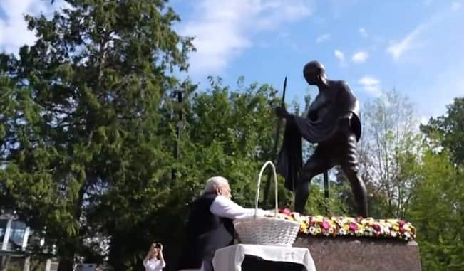 Ahead of his talks with Zelenskyy, Modi also paid tributes to Mahatma Gandhi at his statue in the Ukrainian capital. He paid floral tribute to Mahatma Gandhi's statue in ‘Oasis of Peace’ park in Kyiv. (Photo: PTI)