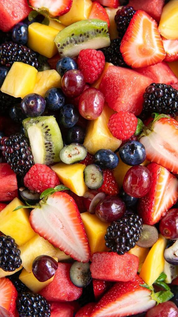 9 Fruits To Never Eat With Milk