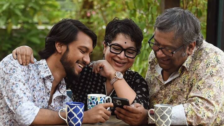 'মা খুবই সৌন্দর্য্য সচেতন মানুষ ছিলেন। তাঁকে সেভাবেই না হয় মনে রাখুন সবাই। কেউ দুঃখ পেয়ে থাকলে বা অভিমান করে থাকলে পরিবারের তরফ থেকে মার্জনা চাইলাম।'