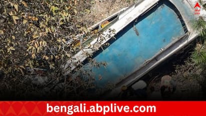 Nepal bus accident Indian bus with 40 passengers fall into marsyangdi river many people died Nepal Bus Accident: নেপালে মর্মান্তিক দুর্ঘটনা, ৪০ জন ভারতীয় যাত্রী নিয়ে নদীতে পড়ল বাস দুর্ঘটনাস্থলের ভিডিও