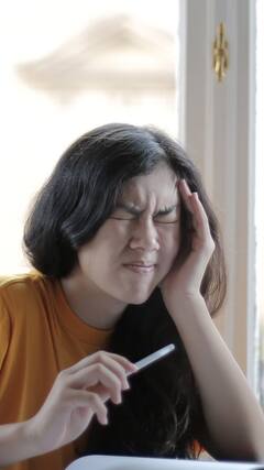 Health Tips: મહિલાઓને 6 અલગ-અલગ કારણોથી થઈ શકે છે માથાનો દુખાવો, જાણો તેને કેવી રીતે ઓળખશો