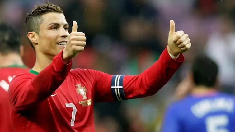 How Much Cristiano Ronaldo Earned From His Youtube Vidoes In 2 Days Here Know Latest Sports News Cristiano Ronaldo: 48 घंटे में 120 मिलियन से ज्यादा व्यूज, क्रिस्टियानो रोनाल्डो यूट्यूब से कितनी कमाई कर चुके हैं?