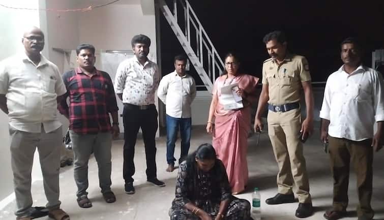 Dharmapuri Woman arrested for having abortion with pill in her pregnancy bag - TNN கர்ப்ப பையில் மாத்திரை வைத்து கருக்கலைப்பு - தருமபுரியில் சிக்கிய கும்பல்