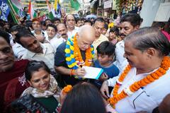 In Photos: दिल्ली के त्रिनगर विधानसभा में लोगों से मिले मनीष सिसोदिया, कहा- जल्द बाहर आएंगे सीएम केजरीवाल