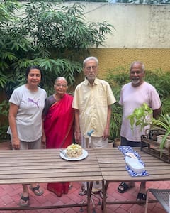 Suhasini Maniratnam: 90 ఏళ్ల వయసులోనూ చలాకీగా సుహాసిని తల్లి - ఆవిడ బర్త్ డే సెలబ్రేషన్స్‌లో ఆ ఇద్దరు ఎవరో గుర్తు పట్టారా?