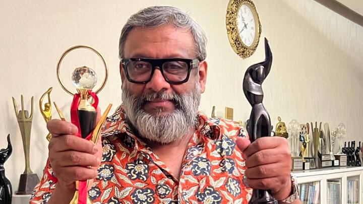 '১৮ রাতেই তাঁর সৎকার হয় গড়িয়া শ্মশানে। সেখানেই আমাদের বাবা, দাদু, দিদা ও মায়ের একমাত্র ভাইয়ের শেষকৃত্য হয়েছিল। পূর্ববঙ্গ থেকে আসা এই ক'জনের শেষ ঠিকানা হয়ে রইল বোড়ালের চাঁদ সওদাগরের স্মৃতি ঘেরা শ্মশান।'