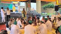 ग्रेटर नोएडा में बिल्डर के खिलाफ किसान नेताओं का प्रदर्शन, सोसायटी में सुविधा को लेकर की नारेबाजी