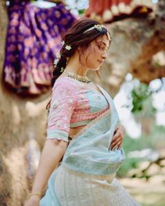 Tamannaah Bhatia: अभिनेत्री तमन्ना भाटिया बनली राधा; फोटो होतायत व्हायरल!