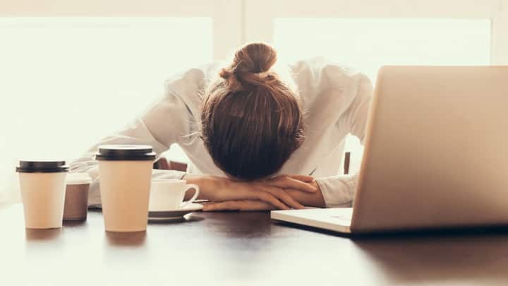 त्यांना पटकन काही बोलता येत नाही. तसेच त्यांचा स्वभावही सतत बदलणारा असतो.