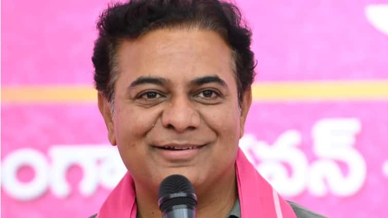 Telangana KTR Women's Commission Visit Reiterated Apology For 'Bus-Dance' Remark Amid Protest Telangana: KTR Appears Before Women's Commission After 'Bus-Dance' Remark, Reiterated Apology Amid Protest