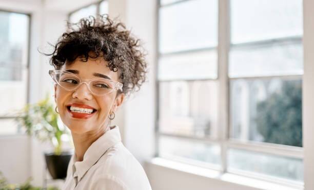 2, 11, 20 किंवा 29 जन्मतारखेचे लोक हे फार हुशार असतात. बौद्धिक कार्यांत यांचं डोकं फार चालतं, त्यांच्या या गुणामुळे सर्वत्र त्यांचं कौतुक होतं.