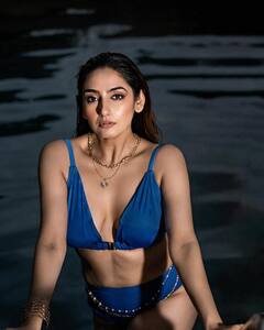 एक और एक्ट्रेस ने खोला फिल्मी दुनिया का सीक्रेट, बताया कैसे किया जाता है लड़कियों को परेशान