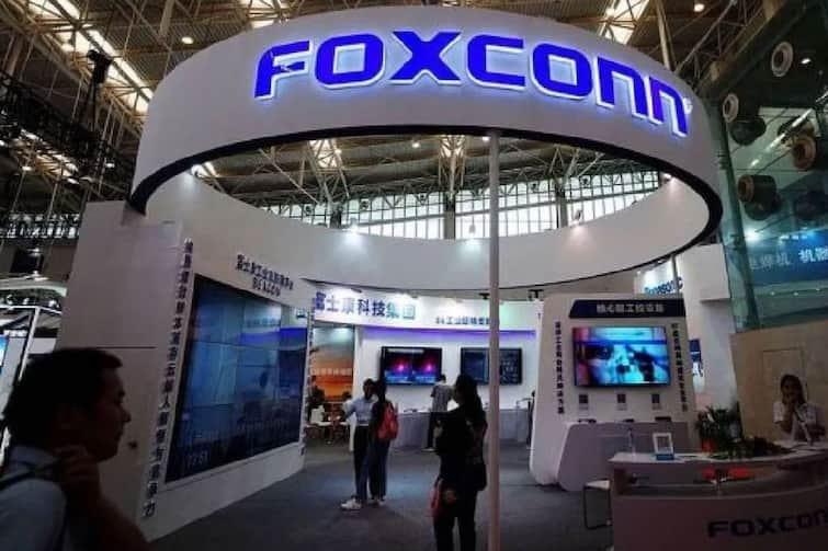 Big announcement of Foxconn company will spend 1200 crores 40 thousand people will get employment मोठी बातमी! फॉक्सकॉन कंपनीची मोठी घोषणा, 1200 कोटींचा खर्च करणार, 40 हजार लोकांना रोजगार मिळणार