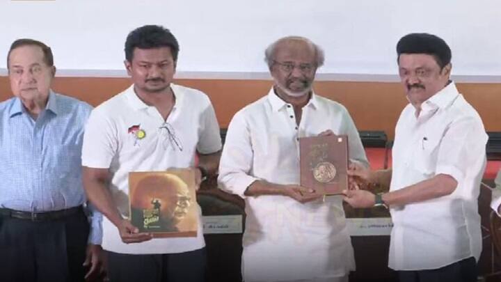 Actor Rajinikanth receives Kalaignar Enum Thai book which was released by Tamil Nadu CM MK Stalin ‘கலைஞர் எனும் தாய்’ நூலை வெளியிட்ட முதலமைச்சர் ஸ்டாலின்.. பெற்று கொண்ட நடிகர் ரஜினிகாந்த்!