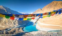 Ladakh Tour: आईआरसीटीसी लद्दाख के लिए लाया 7 दिन का स्पेशल टूर पैकेज, जानें कितना लगेगा खर्च