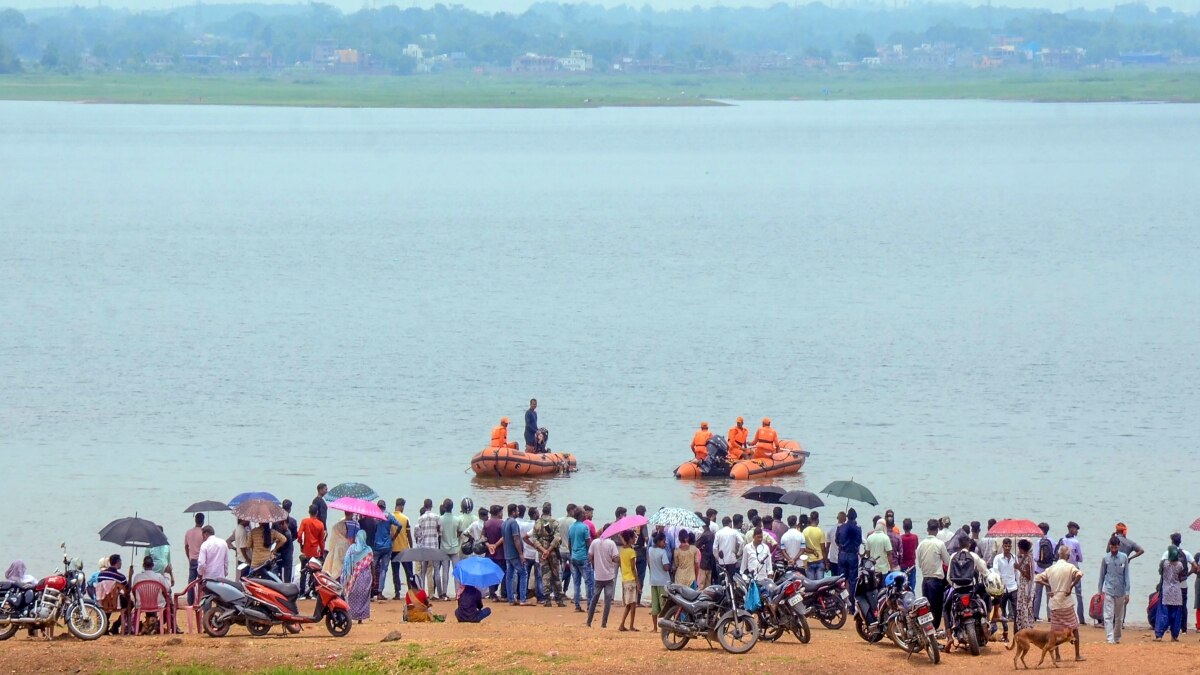 Bihar News: भागलपुर में गंगा की तेज धारा में बहे मुख्य अभियंता, करना पड़ा रेस्क्यू, पहुंचे थे तटबंध का मुआयना करने 