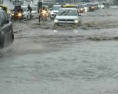 Ahmedabad Rain: માત્ર દોઢ ઈંચ વરસાદમાં જ અમદાવાદમાં જળબંબાકારની સ્થિતિ, જુઓ તસવીરો