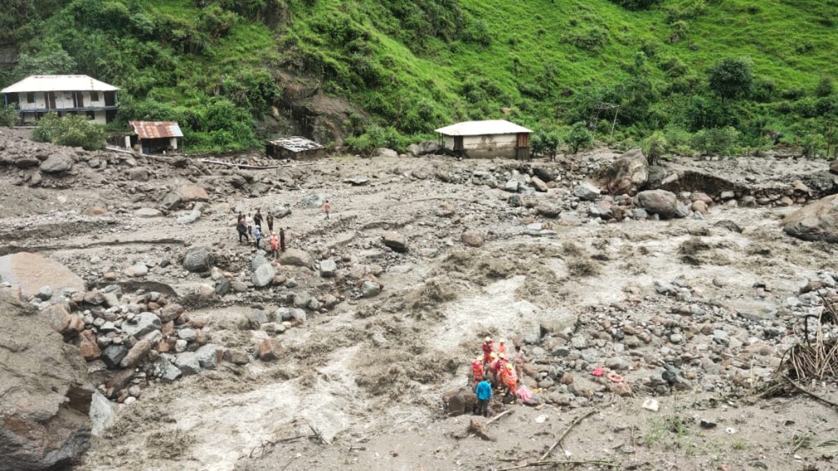 हिमाचल प्रदेश में दो महीने के अंदर 51 बार फटे बादल, 31 की मौत, 33 अब भी लापता