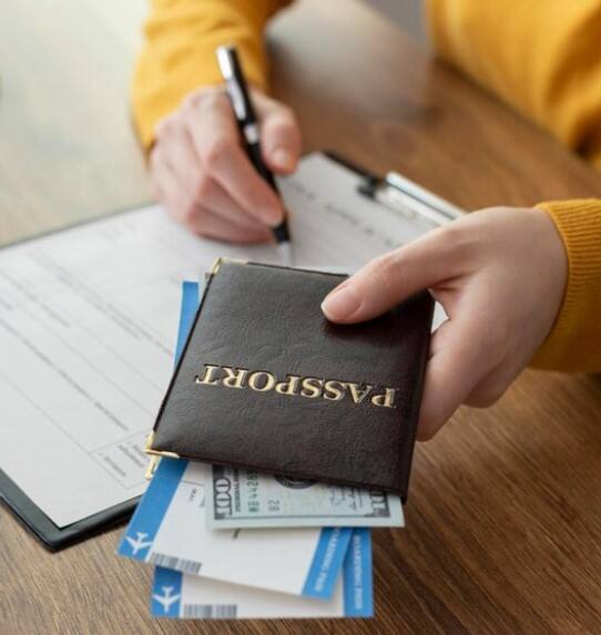 British Universities: ਭਾਰਤੀ ਵਿਦਿਆਰਥੀਆਂ ਦਾ ਇਸ ਦੇਸ਼ ਤੋਂ ਹੋਇਆ ਮੋਹ ਭੰਗ, ਵੀਜ਼ਿਆਂ 'ਚ 23 ਫੀਸਦੀ ਦੀ ਆਈ ਕਮੀ