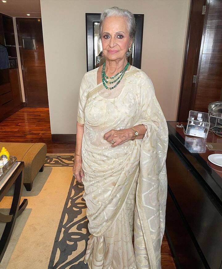 वहीदा ने बताया कि मैंने उन्हें जवाब दिया कि मैंने इन्हें कलर नहीं किया है बल्कि ये सफेद ही हैं. मैंने बस इन्हें काला करना बंद कर दिया है.