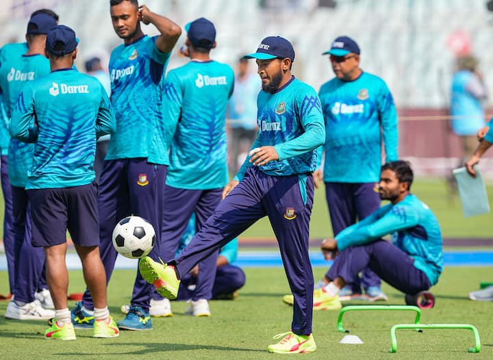 In the first Test between Pakistan and Bangladesh, Pakistan batted first and declared their innings at 448/6. In response, Bangladesh reached 495/6 by the Tea break on Day 4. The match is likely heading towards a draw.