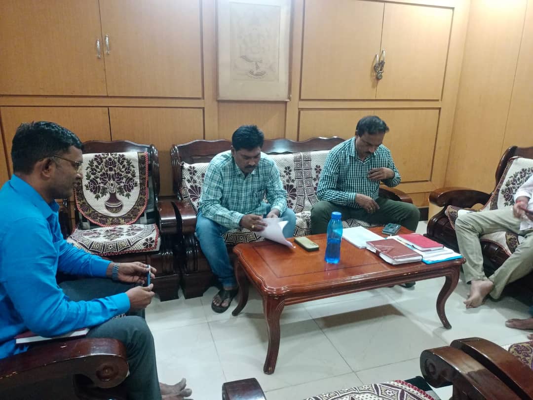 ACB conducts raids at Vemulawada temple Telugu News Karimnagar వేములవాడ రాజన్న ఆలయంలో ఏసీబీ సోదాలు, రికార్డుల్లో అన్ని తప్పులే