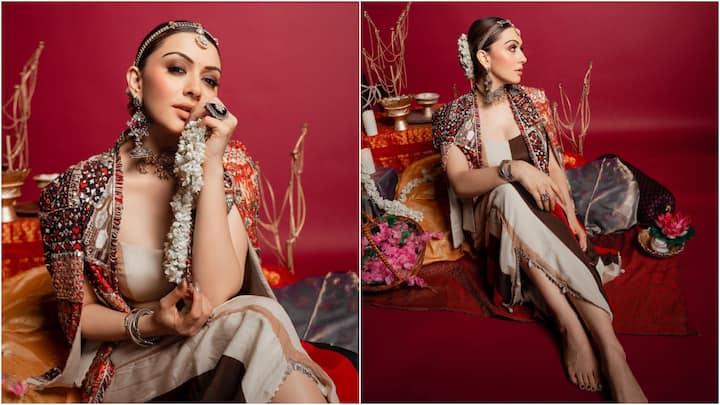 Hansika Latest Photos: పెళ్లి తర్వాత హన్సిక మోత్వానీ మరింత యాక్టివ్ అయ్యింది. సినిమాల్లో కాదండోయ్‌. సోషల్‌ మీడియాలో. తరచూ ఫోటోలు షేర్‌ చేస్తూ ఫ్యాన్స్‌ని అలరిస్తుంది.