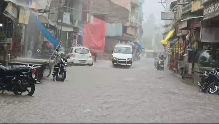 Gujarat Rain Alert: ગુજરાત રાજ્યમાં આગામી દિવસોમાં ભારેથી અતિ ભારે વરસાદની શક્યતા વ્યક્ત કરવામાં આવી છે.