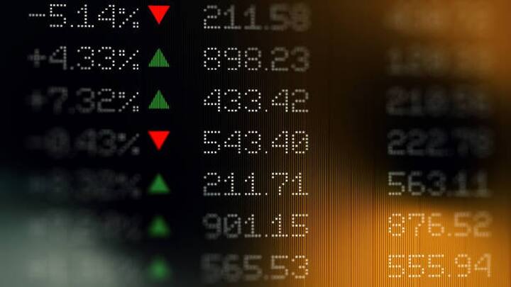 बाजार की इस जबरदस्त रैली में छोटे शेयरों में बड़ी तेजी आई. आंकड़े बताते हैं कि पिछले सप्ताह स्मॉल कैप कैटेगरी में 152 शेयर ऐसे रहे, जिनके भाव डबल डिजिट में यानी कम से कम 10-10 फीसदी चढ़े. उनमें से 9 शेयरों के भाव तो 30-30 फीसदी से ज्यादा ऊपर गए.