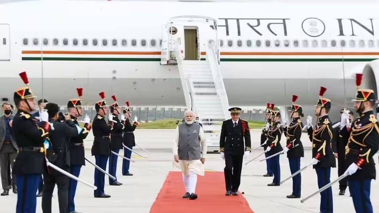 PM Modis plane stayed in Pakistani airspace for 46 minutes Claim Pm Modi plane: ਪਾਕਿਸਤਾਨੀ ਹਵਾਈ ਖੇਤਰ 'ਚ 46 ਮਿੰਟ ਤੱਕ ਰਿਹਾ PM ਮੋਦੀ ਦਾ ਜਹਾਜ਼, ਇਸਲਾਮਾਬਾਦ ਤੇ ਲਾਹੌਰ ਤੋਂ ਲੰਘਿਆ, ਮੋਦੀ ਤੋਂ ਪੁੱਛੇ ਜਾਣਗੇ ਸਵਾਲ ?