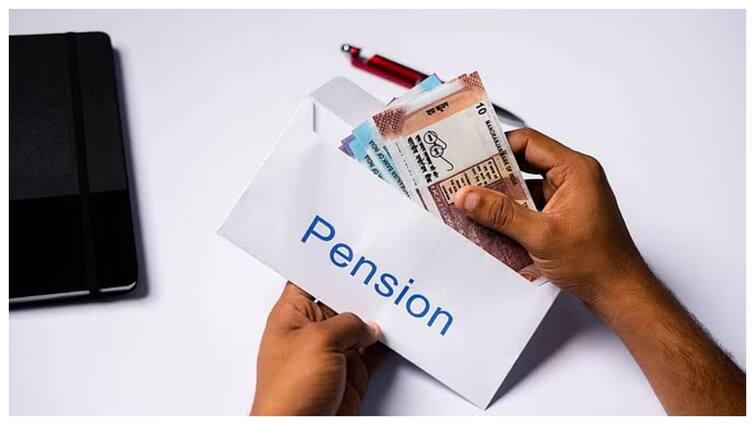 Unified Pension Scheme How different is UPS from OPS-NPS Understand in 7 points Unified Pension Scheme: OPS-NPS से कितनी अलग है यूपीएस? 7 पॉइंट्स में समझिए