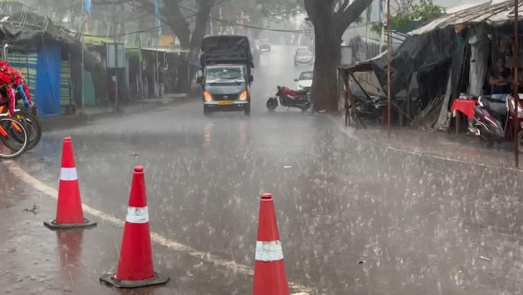 Heavy rain in this district of Gujarat, traffic affected, 288 roads closed Rain update:ગુજરાતના આ જિલ્લામાં ભારે વરસાદ, વાહનવ્યવહાર પ્રભાવિત, 288 રસ્તા  બંધ